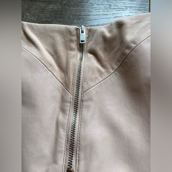Zara two tone faux suede and leather mini skirt zip up in back - Picture 4 of 8